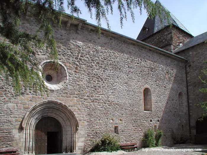 MURO SUR DEL TEMPLO